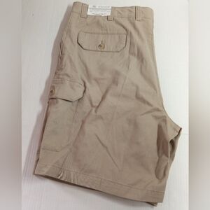 HB Comfort Waistband Tan Cargo Shorts NWT Men's Size 42
